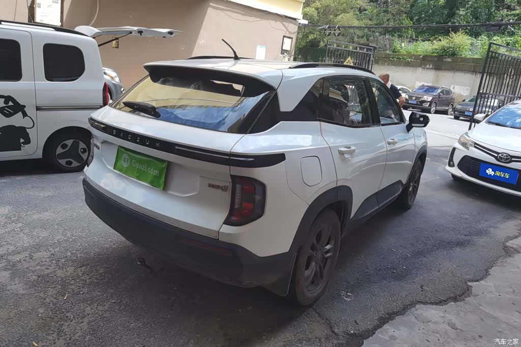 Wuling RS-3, 2021 3