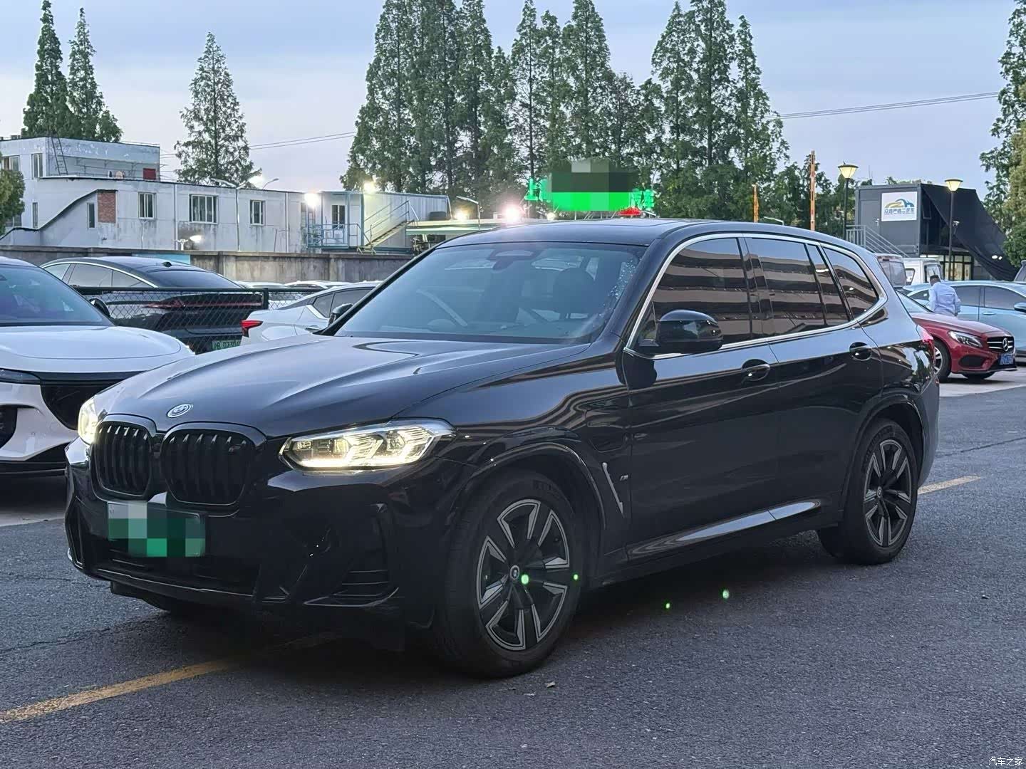 BMW iX3, 2024 1