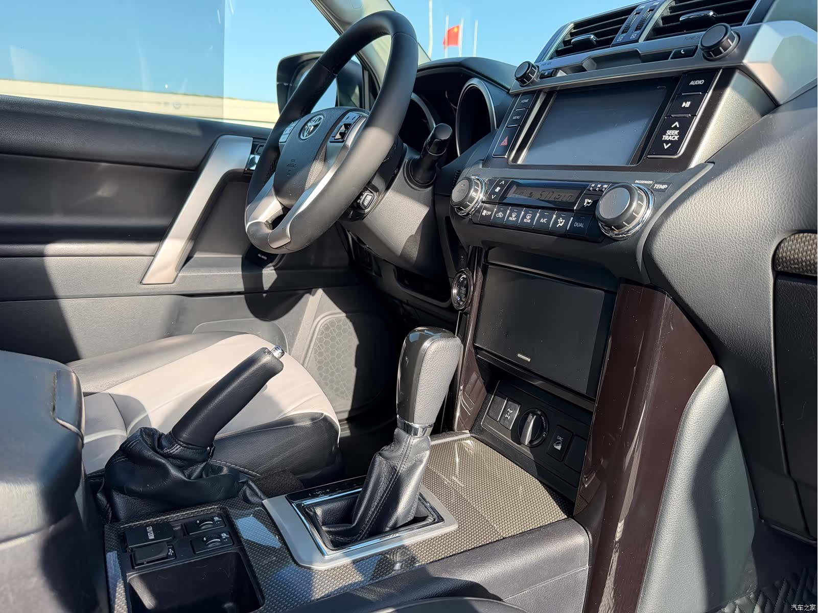 Toyota Prado, 2014 32