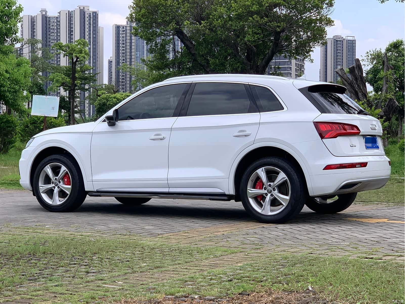 Audi Q5L, 2019 все фото