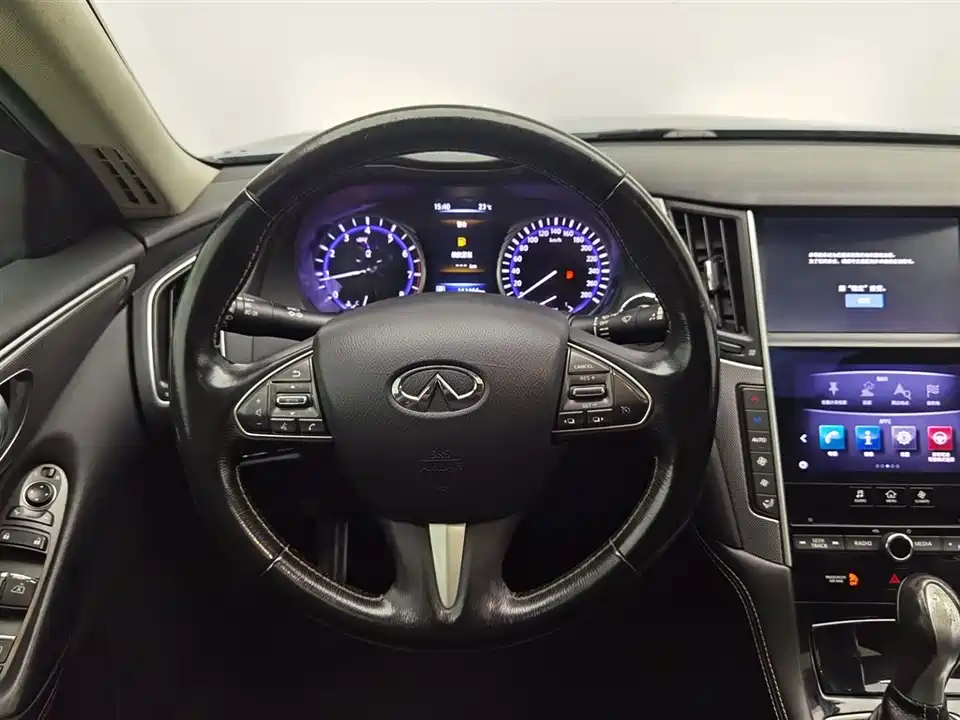 Infiniti Q50L