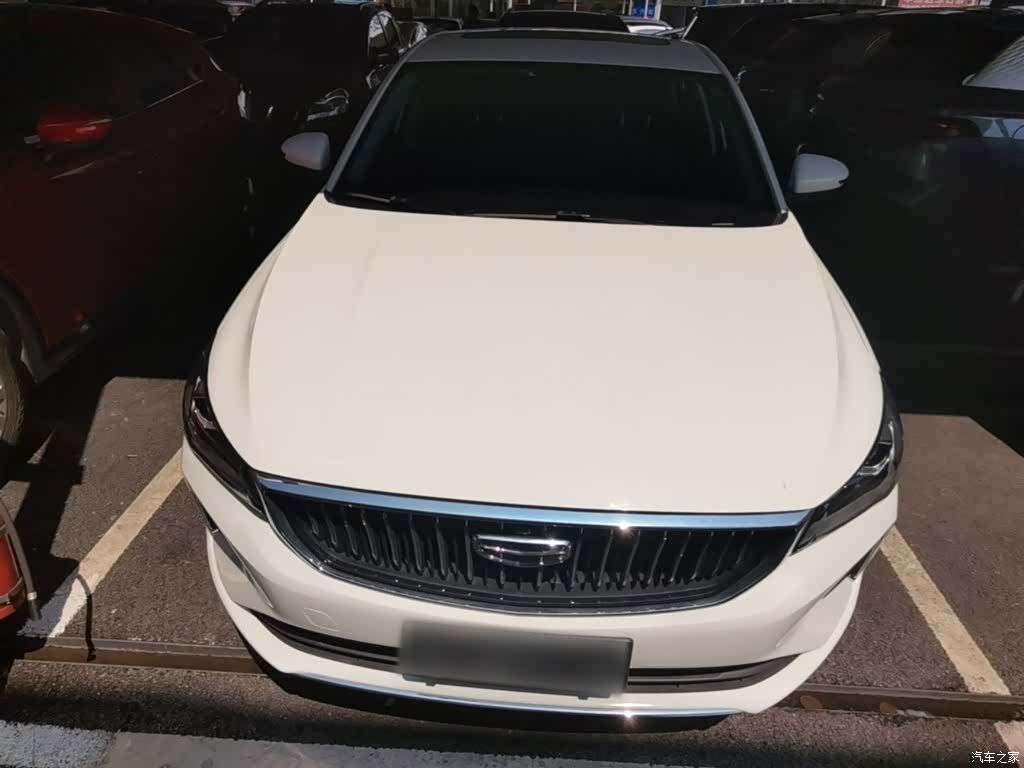 Geely Emgrand, 2022 3