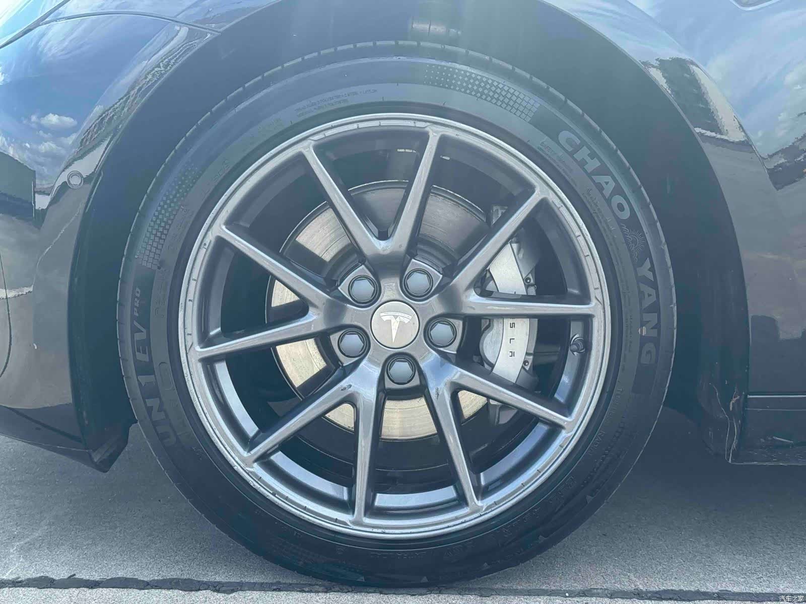 Tesla Model 3, 2022 11