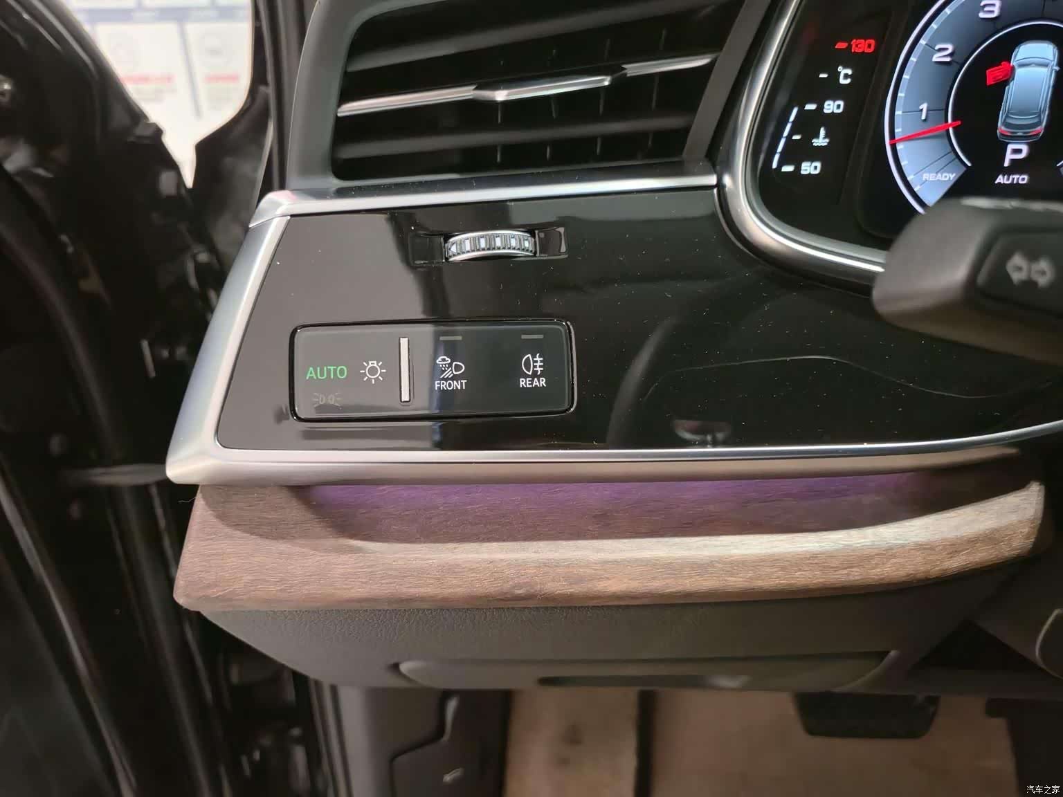 Audi Q7, 2024 9