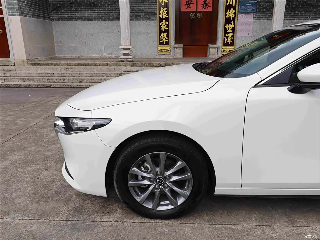 Mazda Mazda3, 2023 25