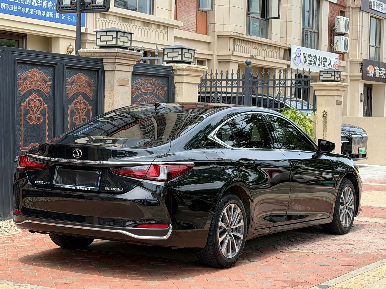 Lexus ES, 2022 7