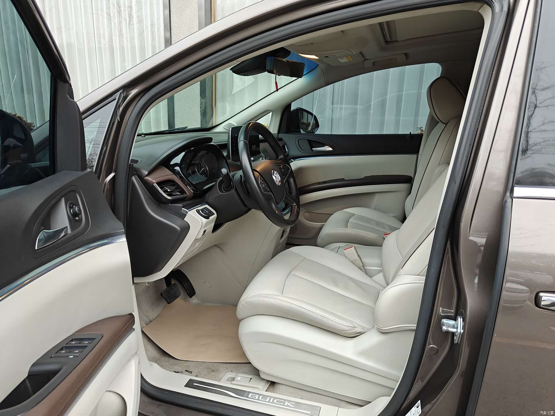 Buick GL8, 2021 6