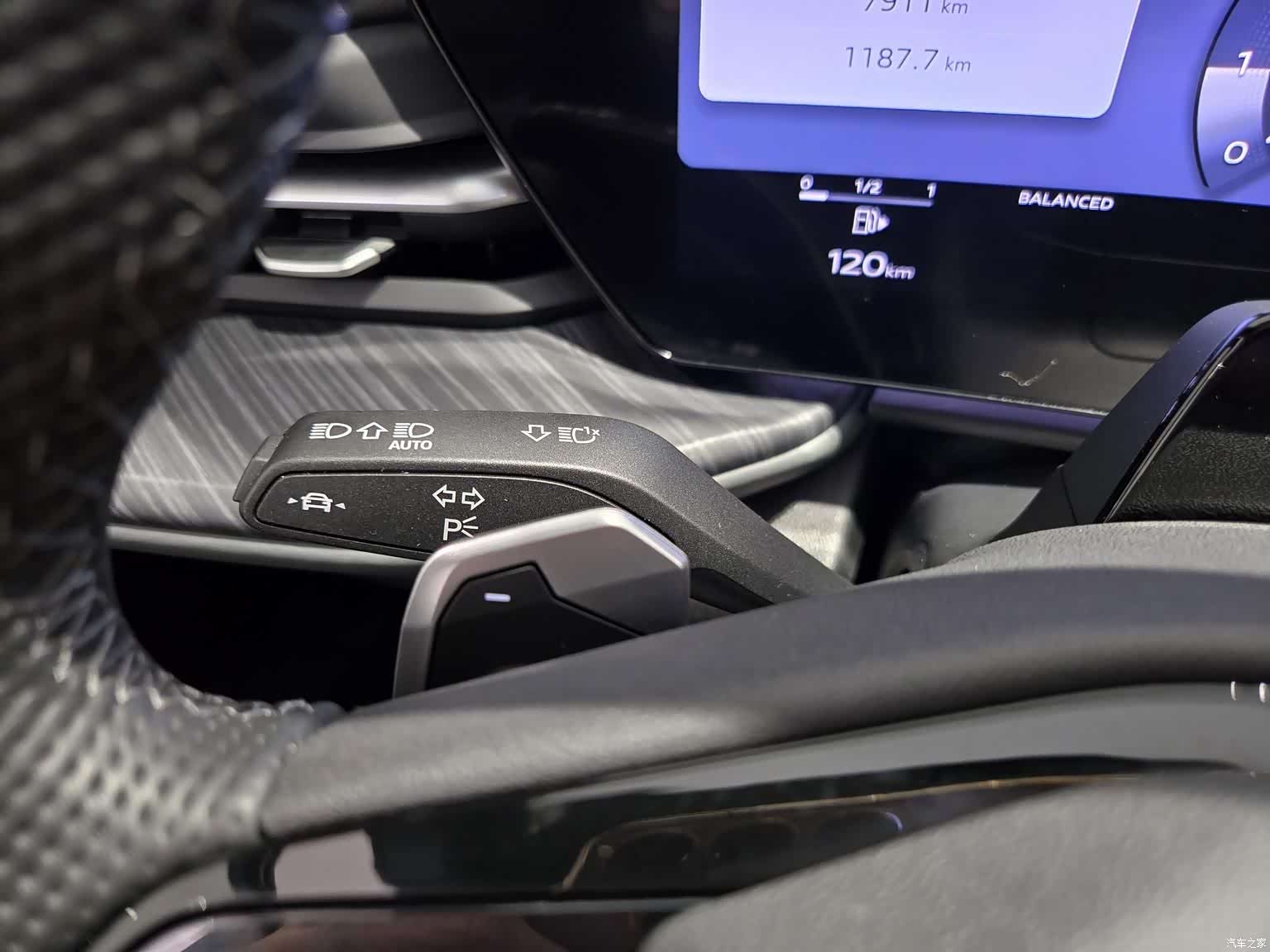 Audi Q5L, 2026 9