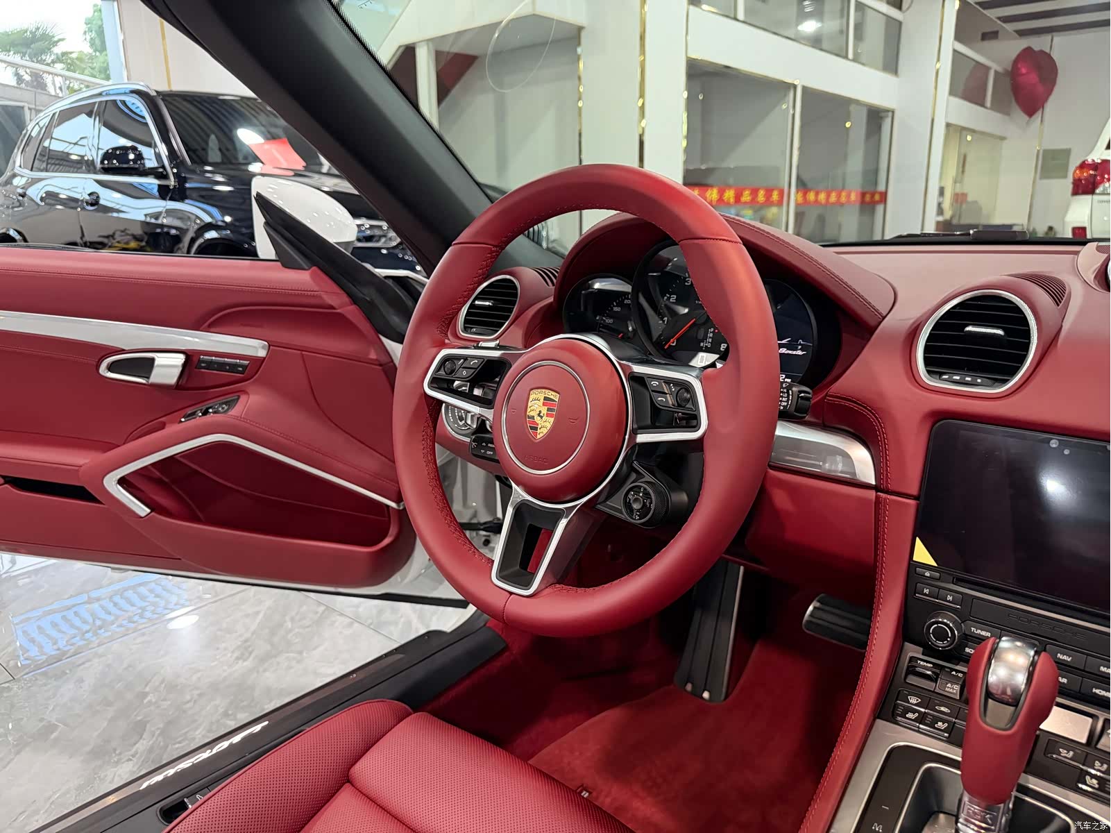 Porsche Boxster, 2023 10