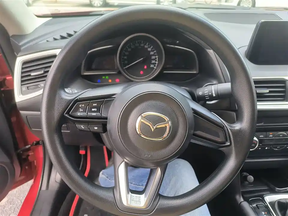 Mazda 3 Angkesaila
