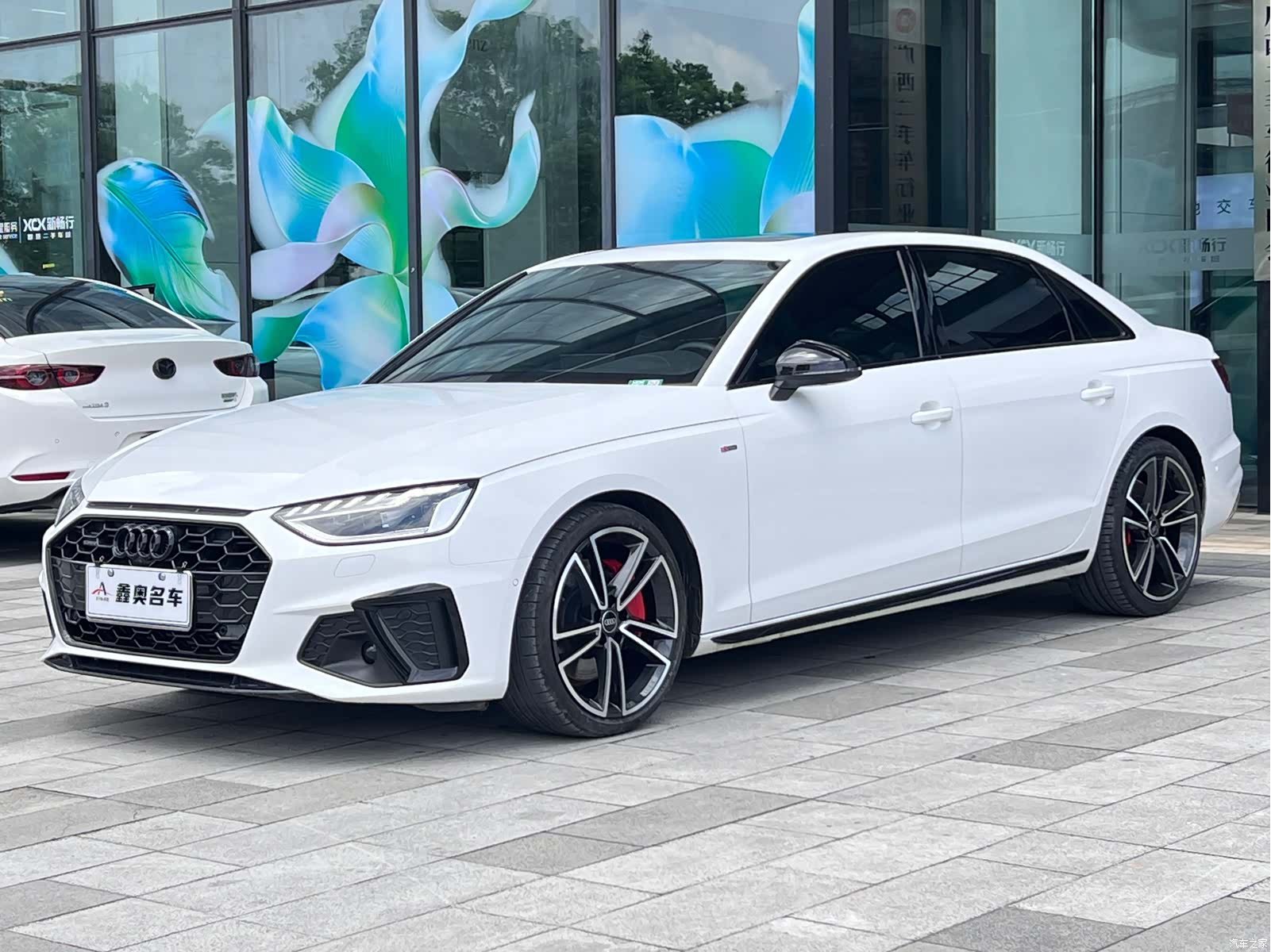 Audi A4L, 2023 1