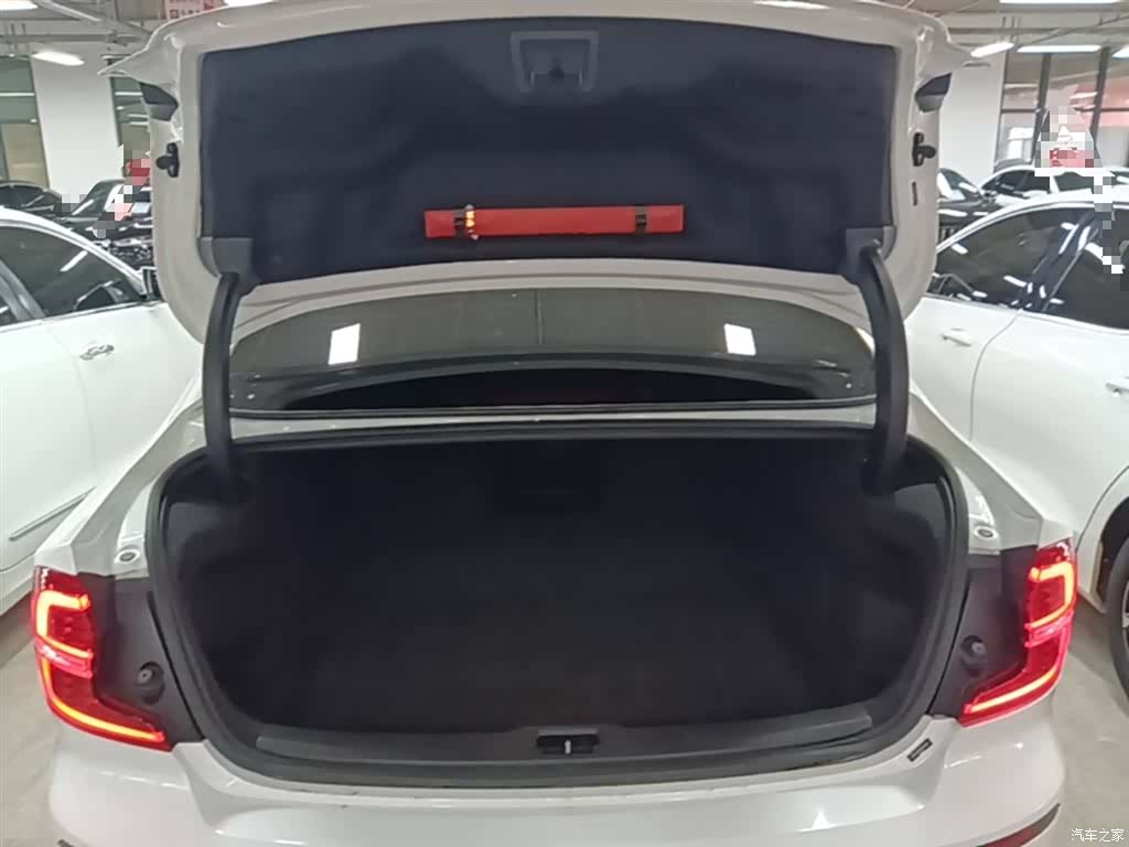 Volvo S60, 2022 19