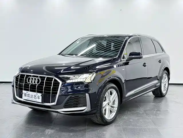 Audi Q7 2021 — купить из Китая под заказ