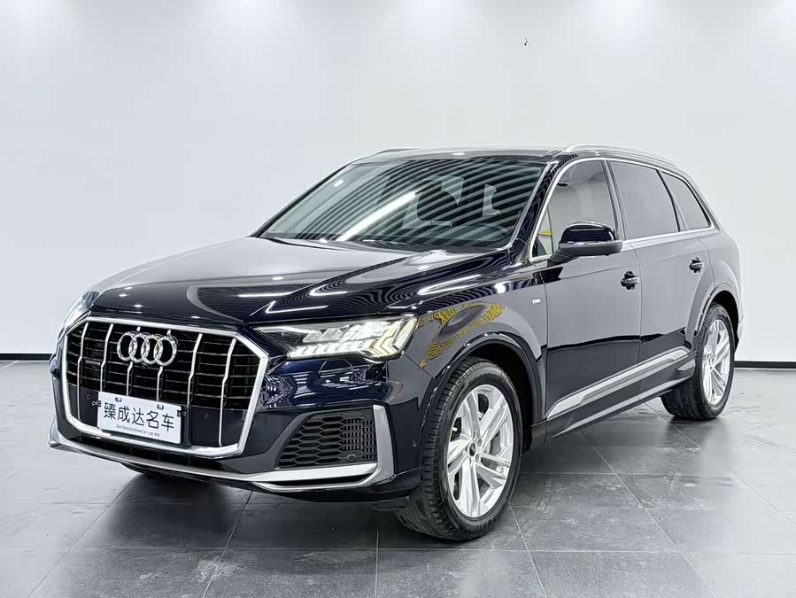 Audi Q7 2021, фото 1
