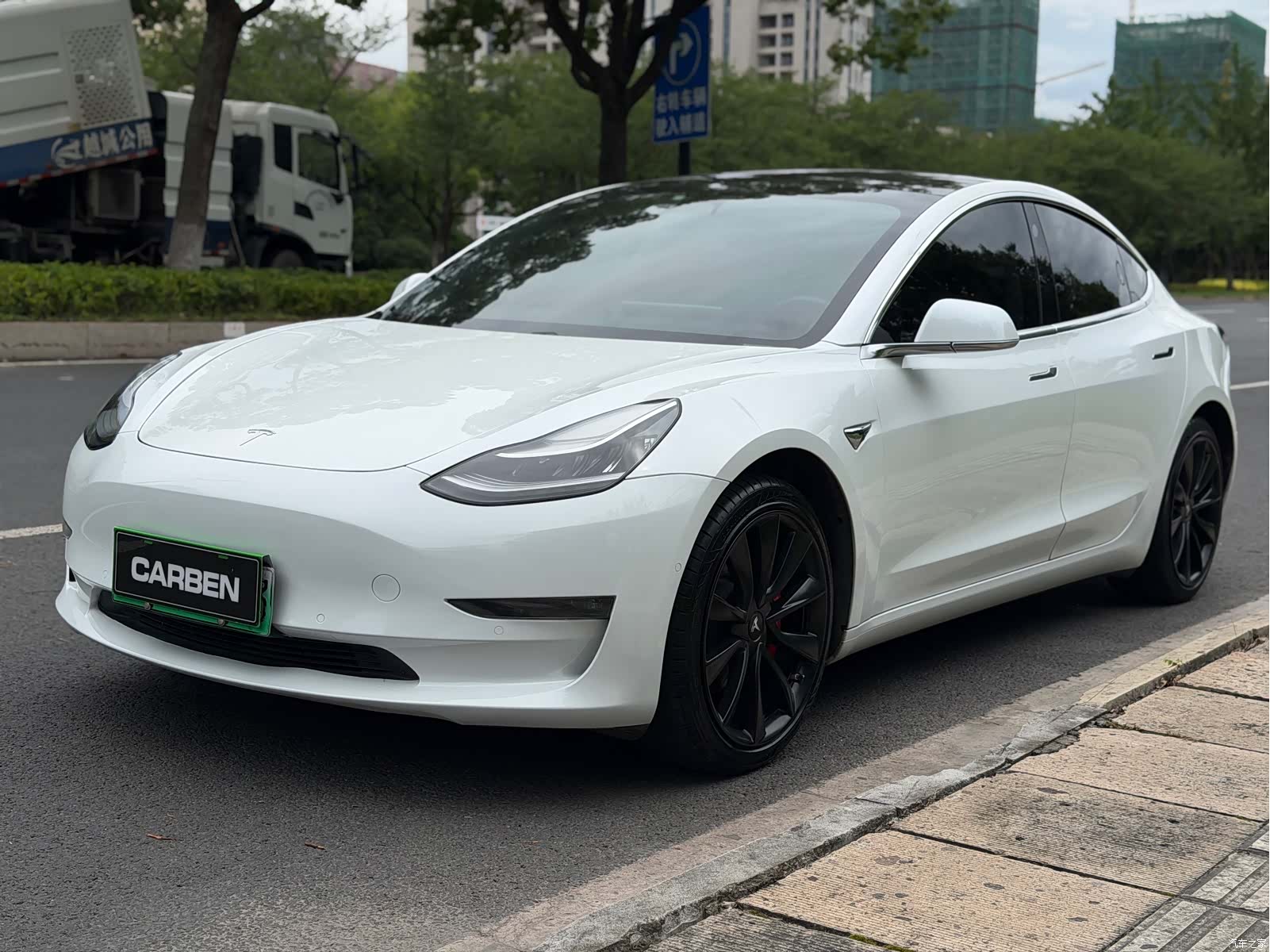 Tesla Model 3, 2019 1