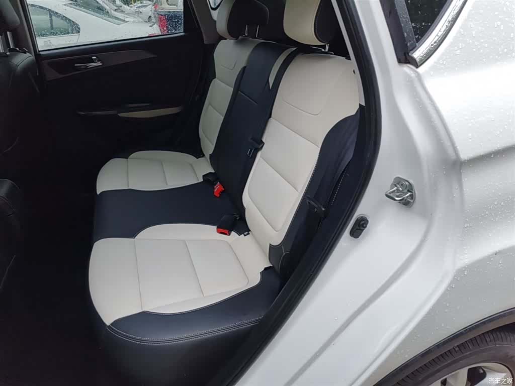 Changan CS35, 2018 17