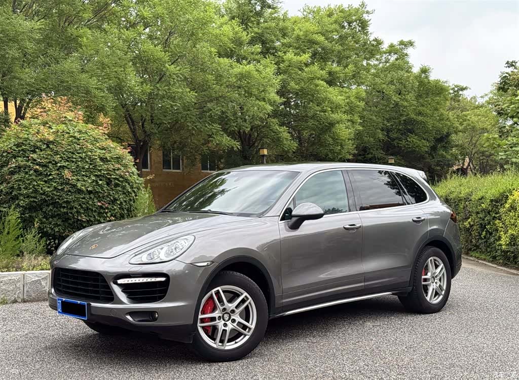 Porsche Cayenne, 2011 3