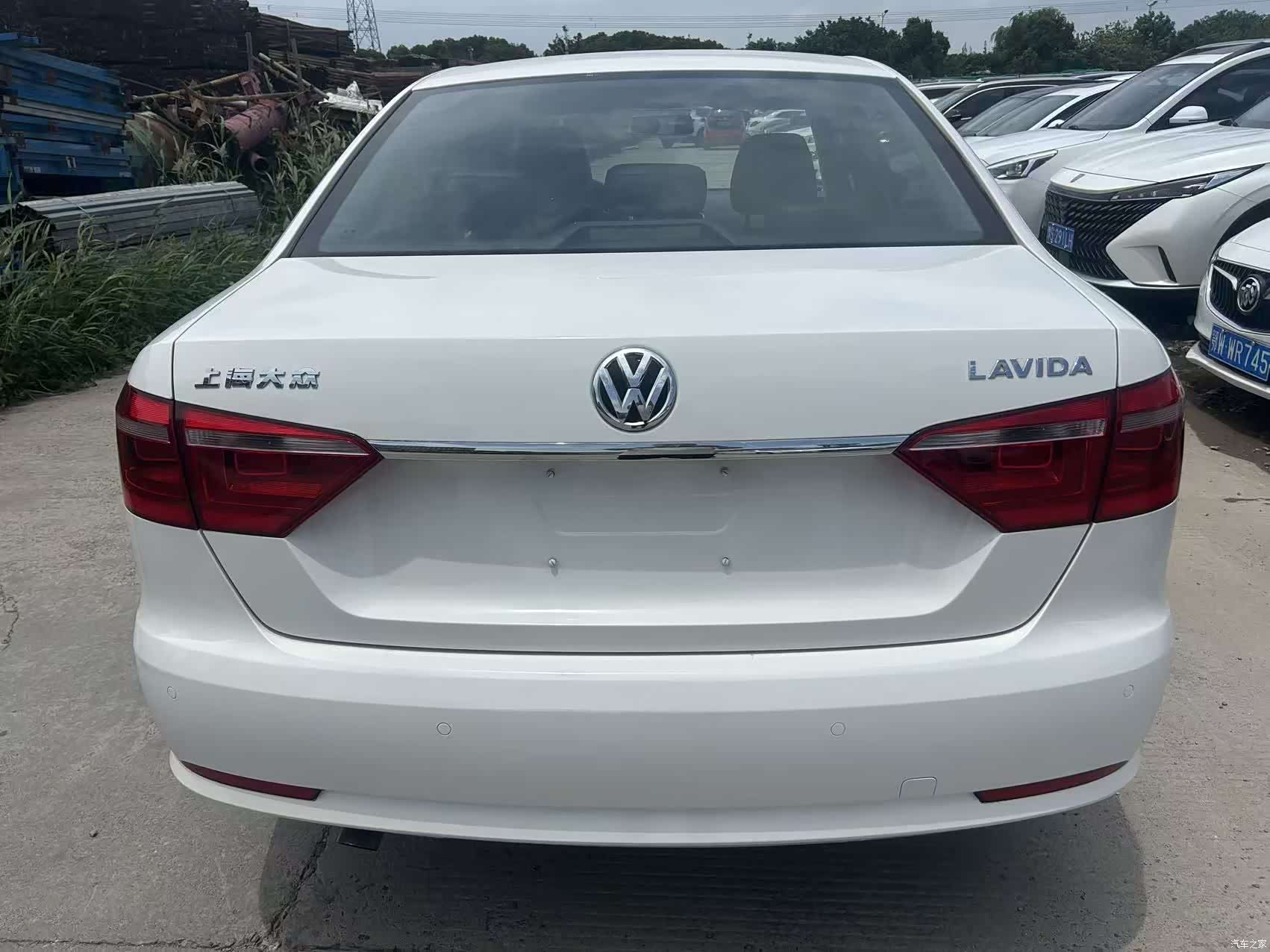 Volkswagen Lavida, 2015 4