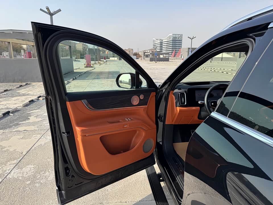 AITO Ask the world M9