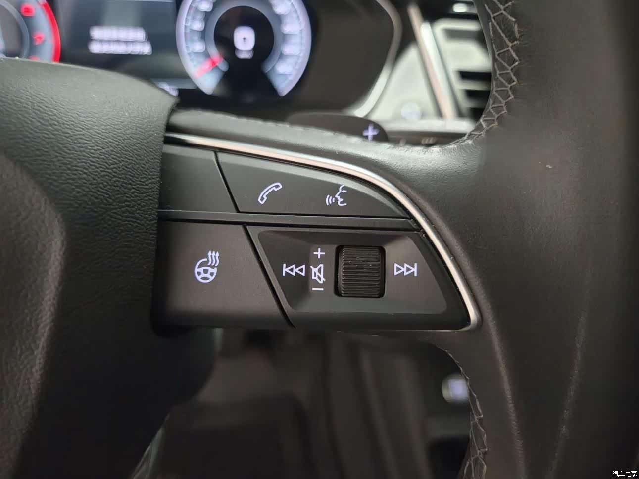 Audi Q5L, 2022 11