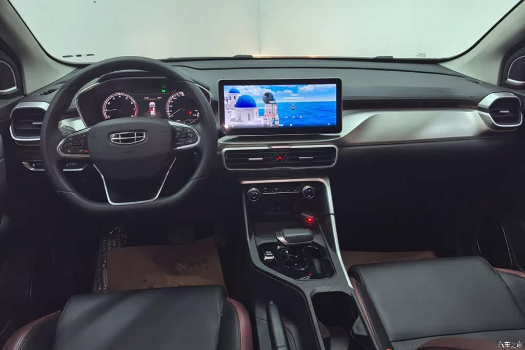 Geely Coolray, 2022 12