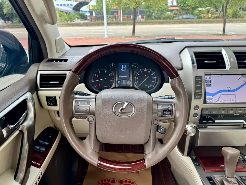 Lexus GX
