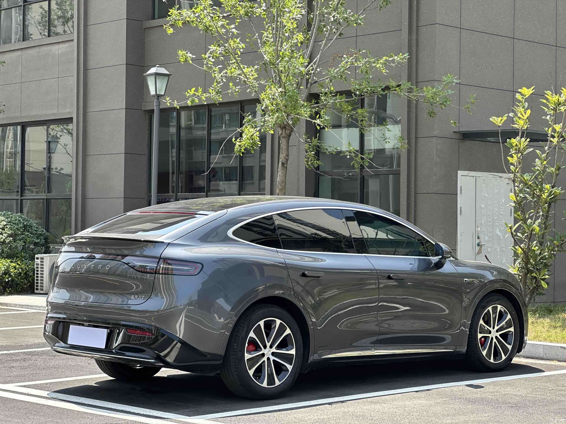 Luxeed R7, 2025 9