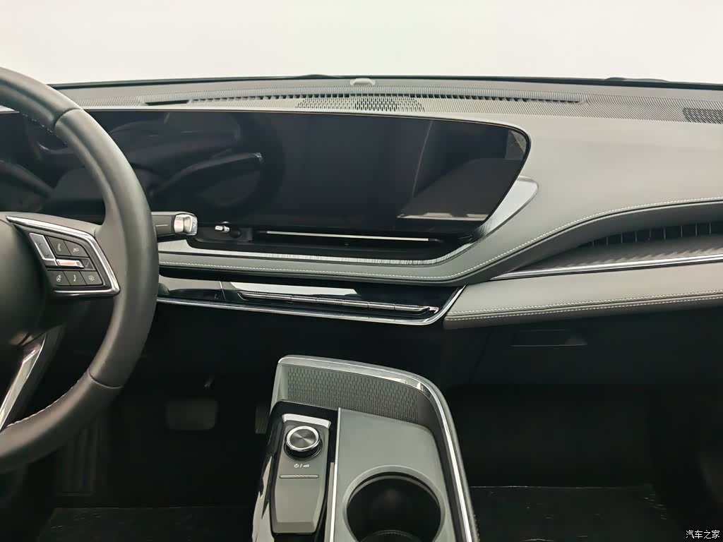 Buick E5, 2025 12