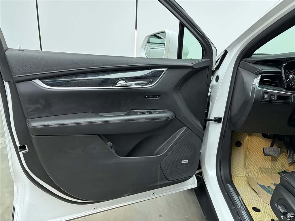 Cadillac XT5, 2021 11
