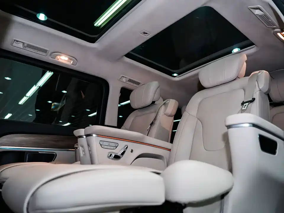 Mercedes-Benz V-class