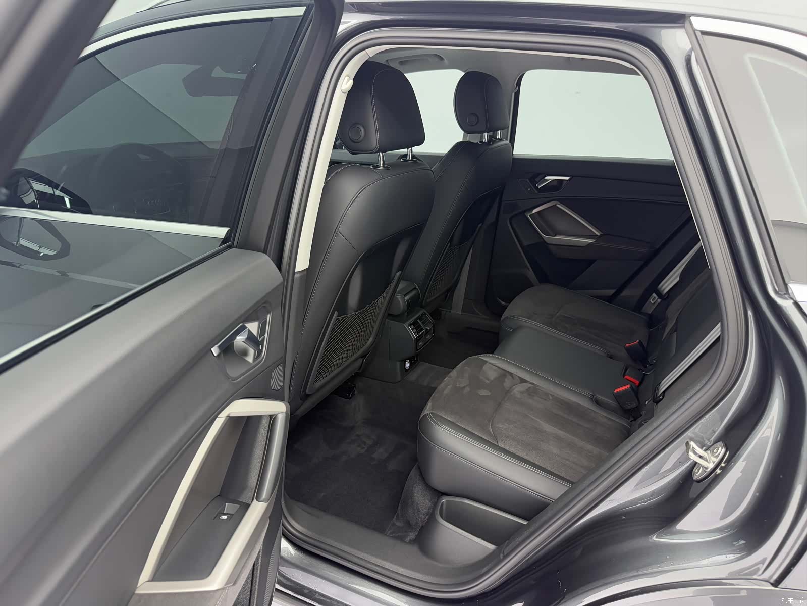 Audi Q3, 2023 12