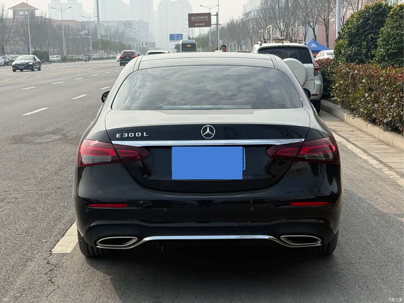 Mercedes-Benz E-Class, 2023 3