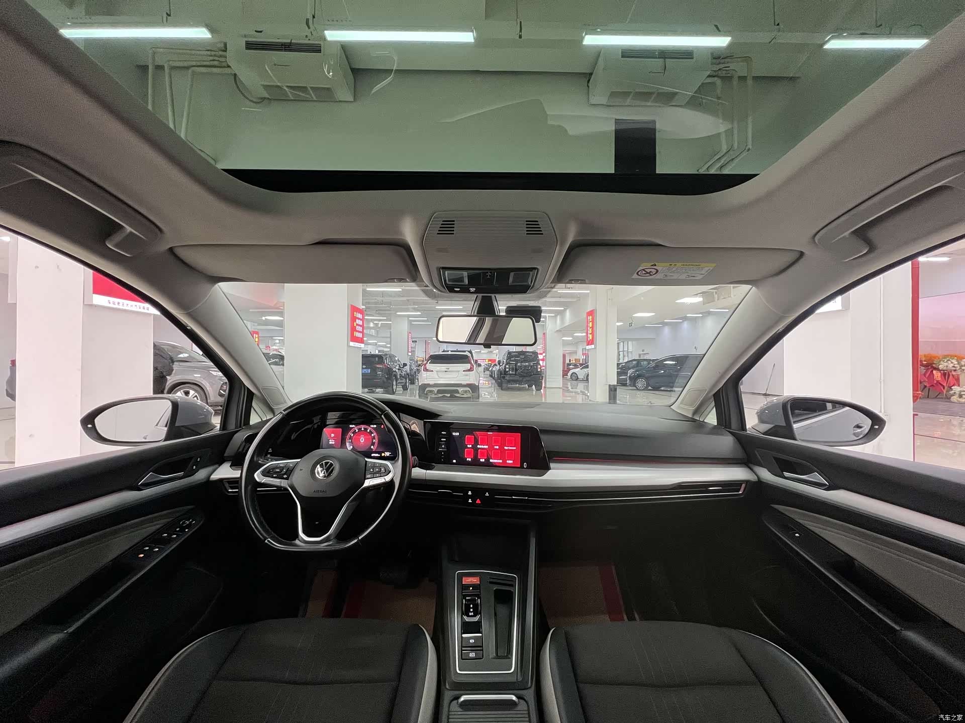 Volkswagen Golf, 2021 все фото