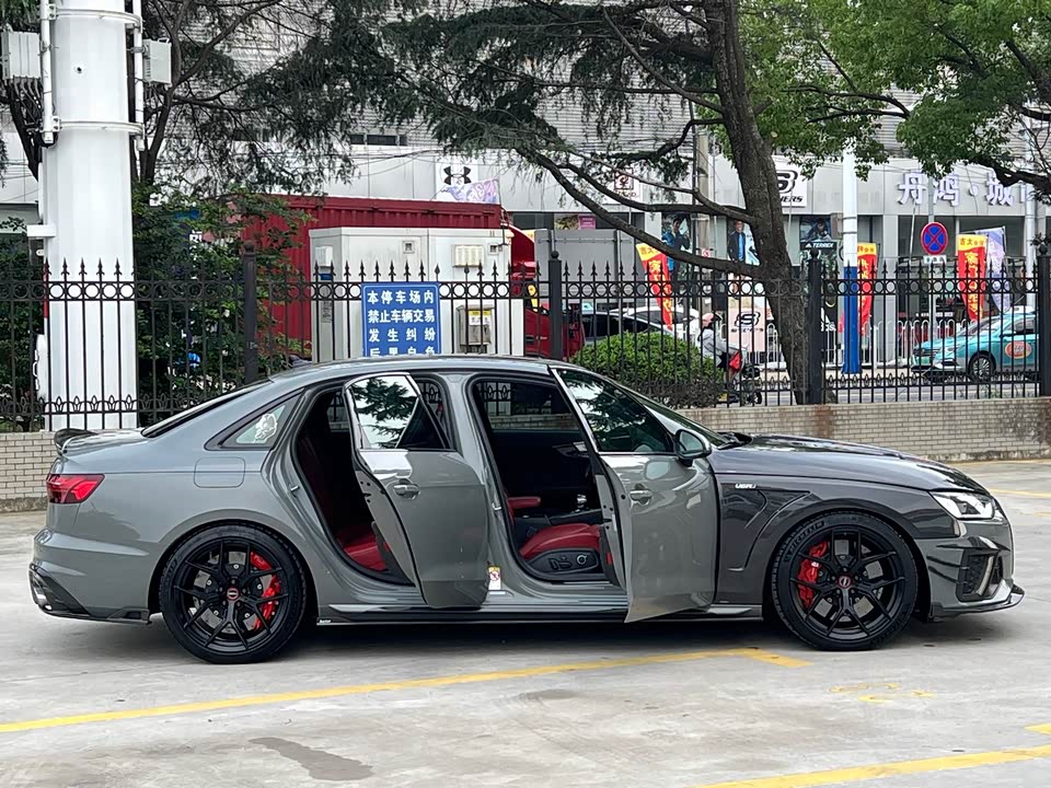 Audi S4 Audi S4