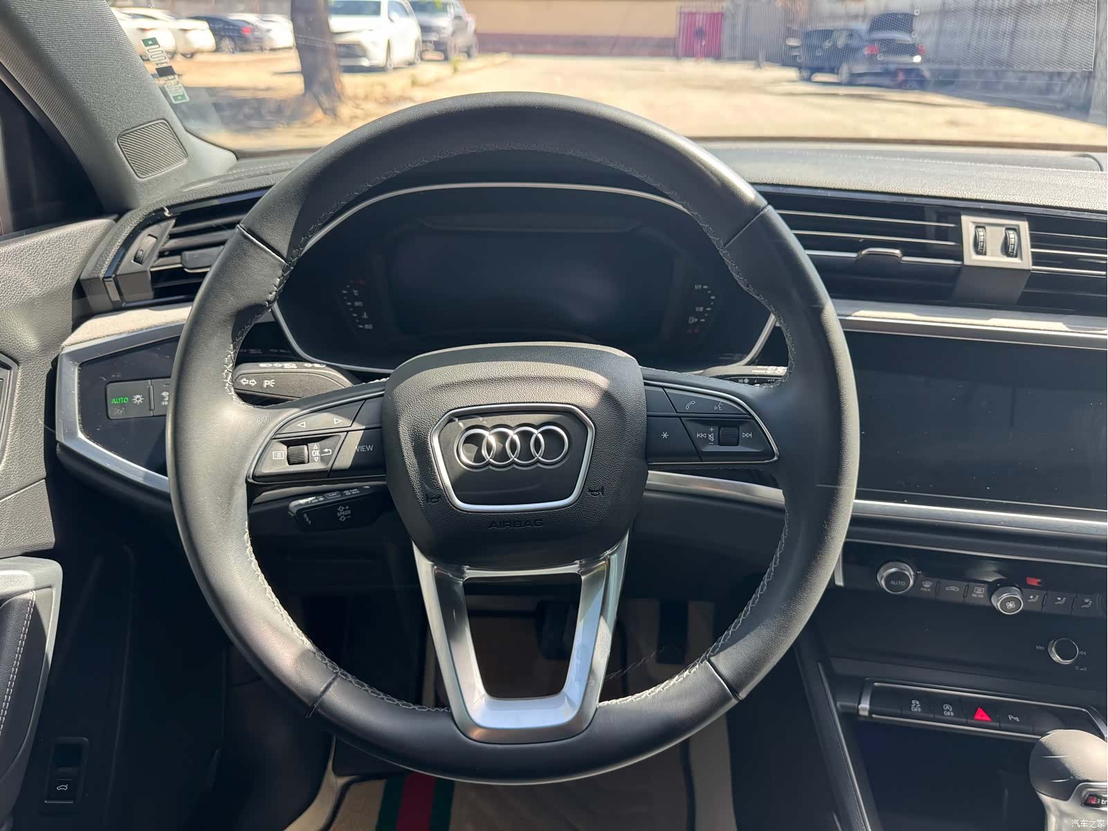 Audi Q3, 2024 13