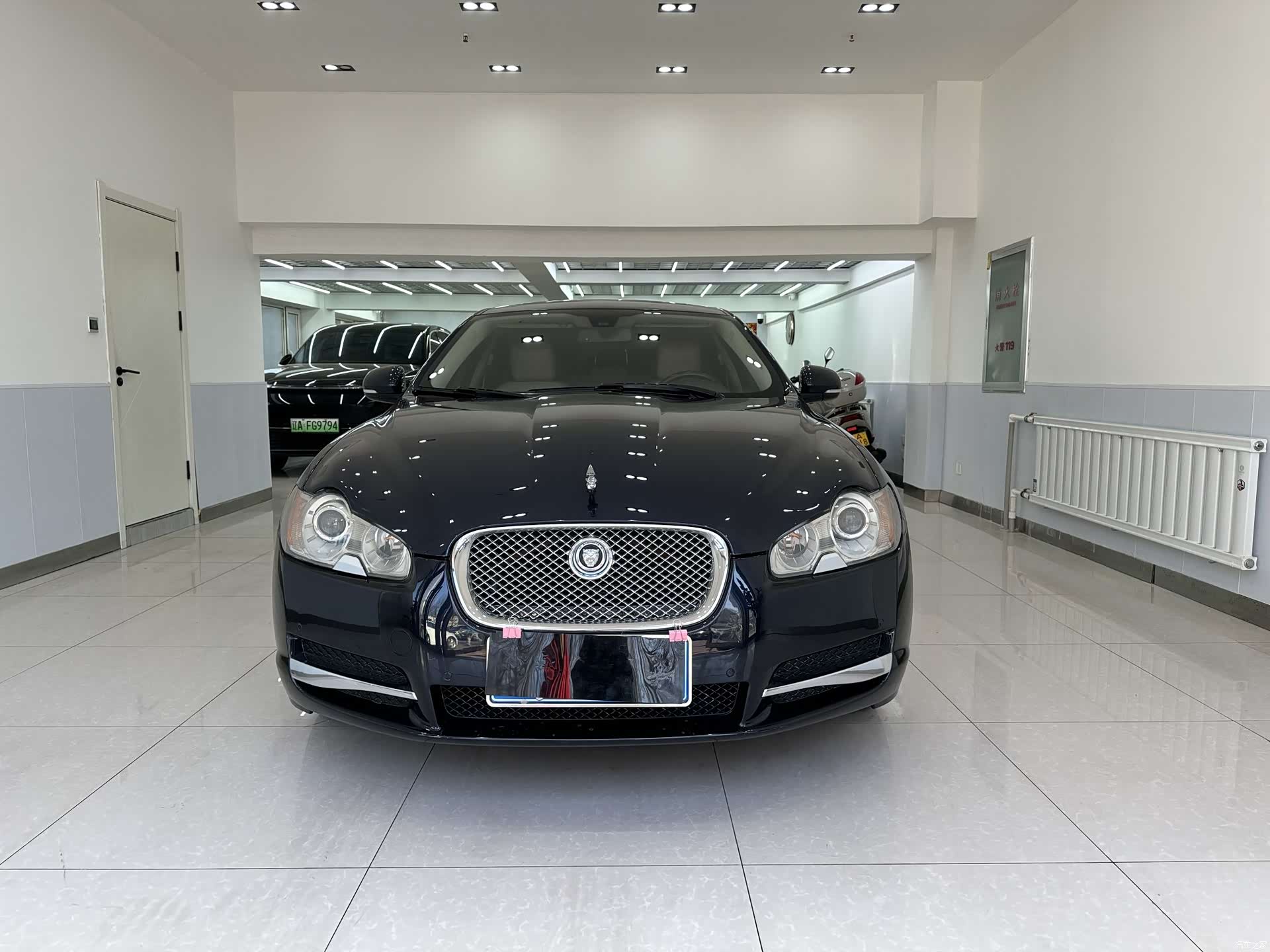 Jaguar XF, 2009 2