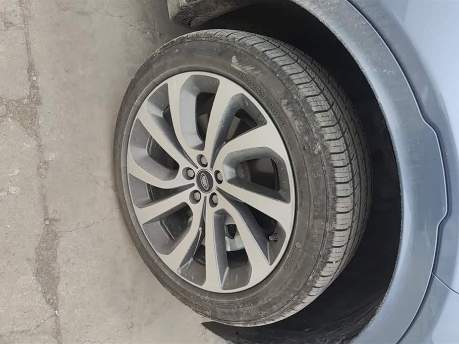 Land Rover Discover sports