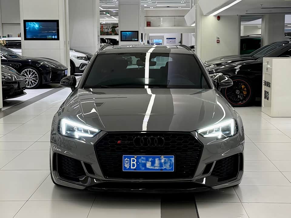 Audi RS 4