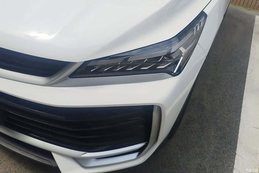 Geely Coolray, 2025 все фото