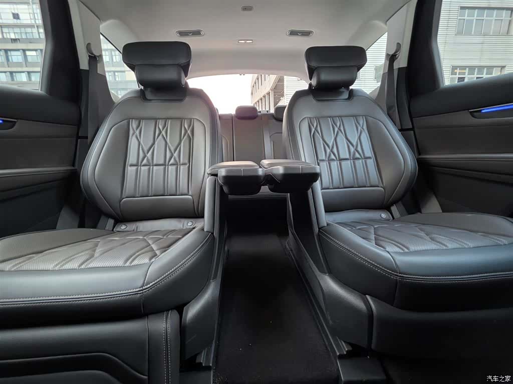 Ford Edge L, 2025 17
