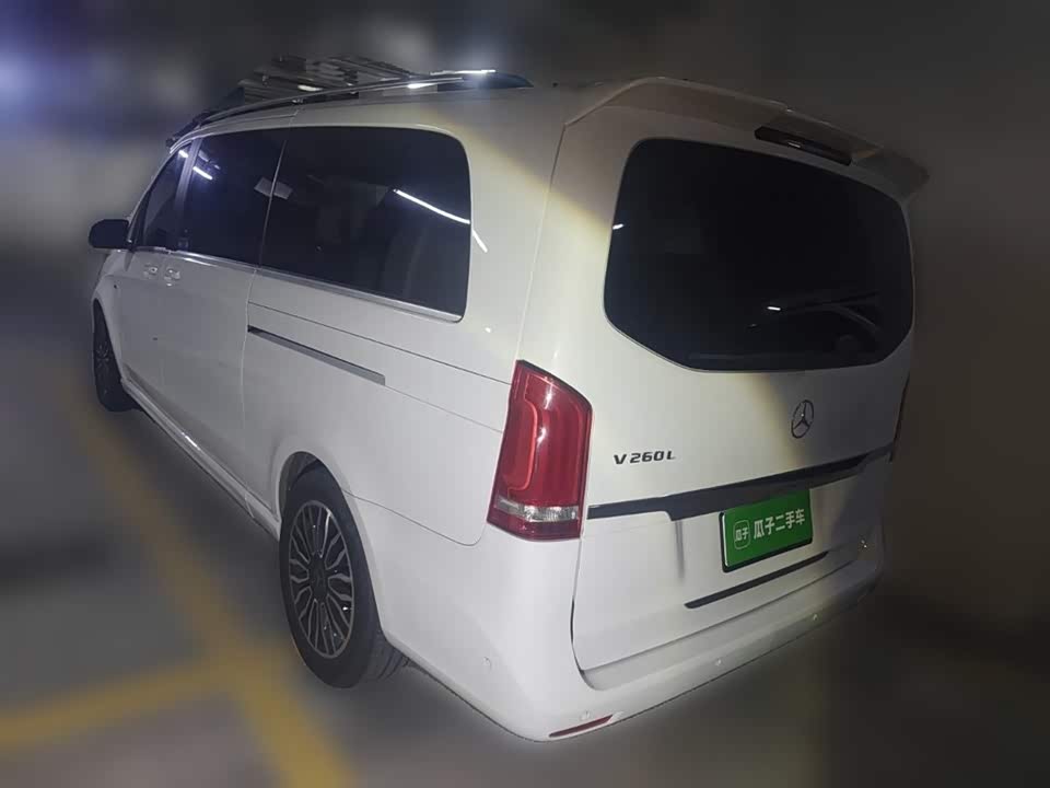 Mercedes-Benz V-class