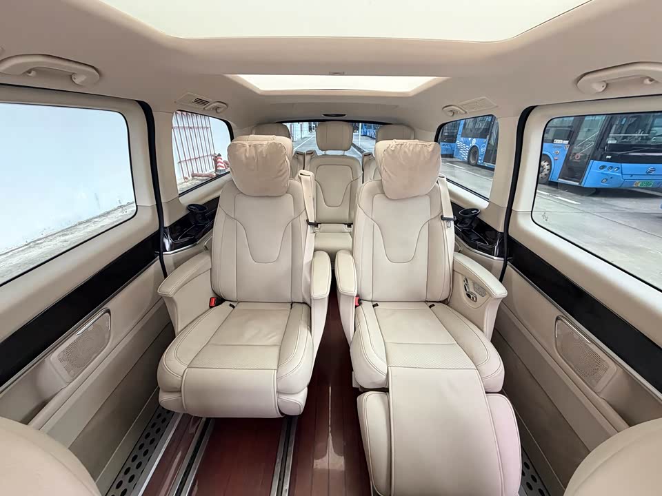 Mercedes-Benz V-class