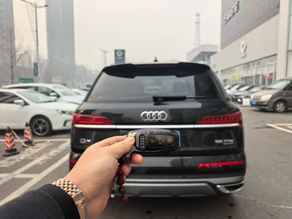 Audi Q7