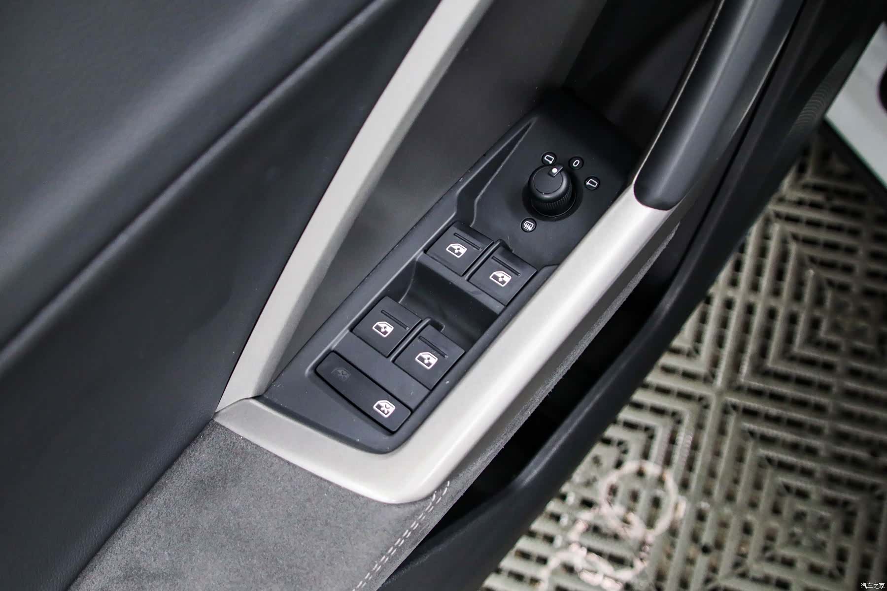 Audi Q3, 2023 6