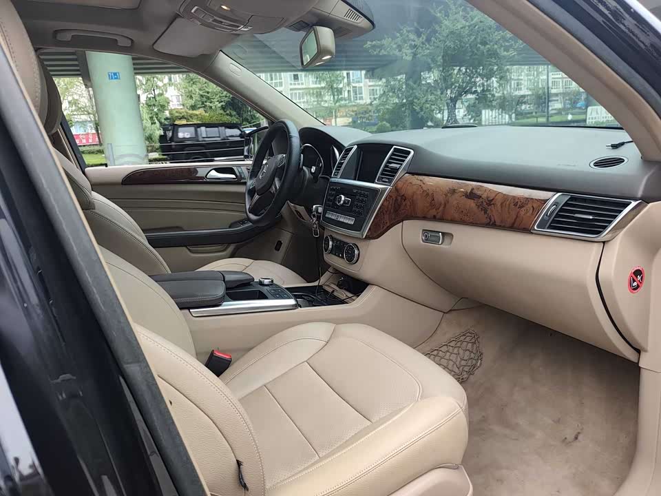 Mercedes-Benz M class