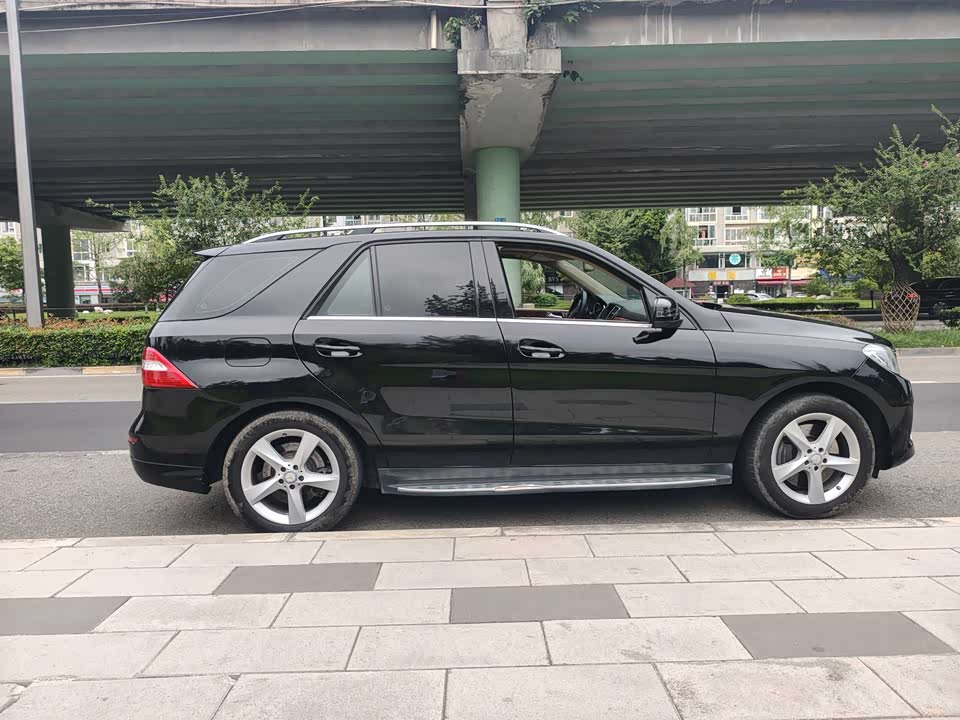 Mercedes-Benz M class