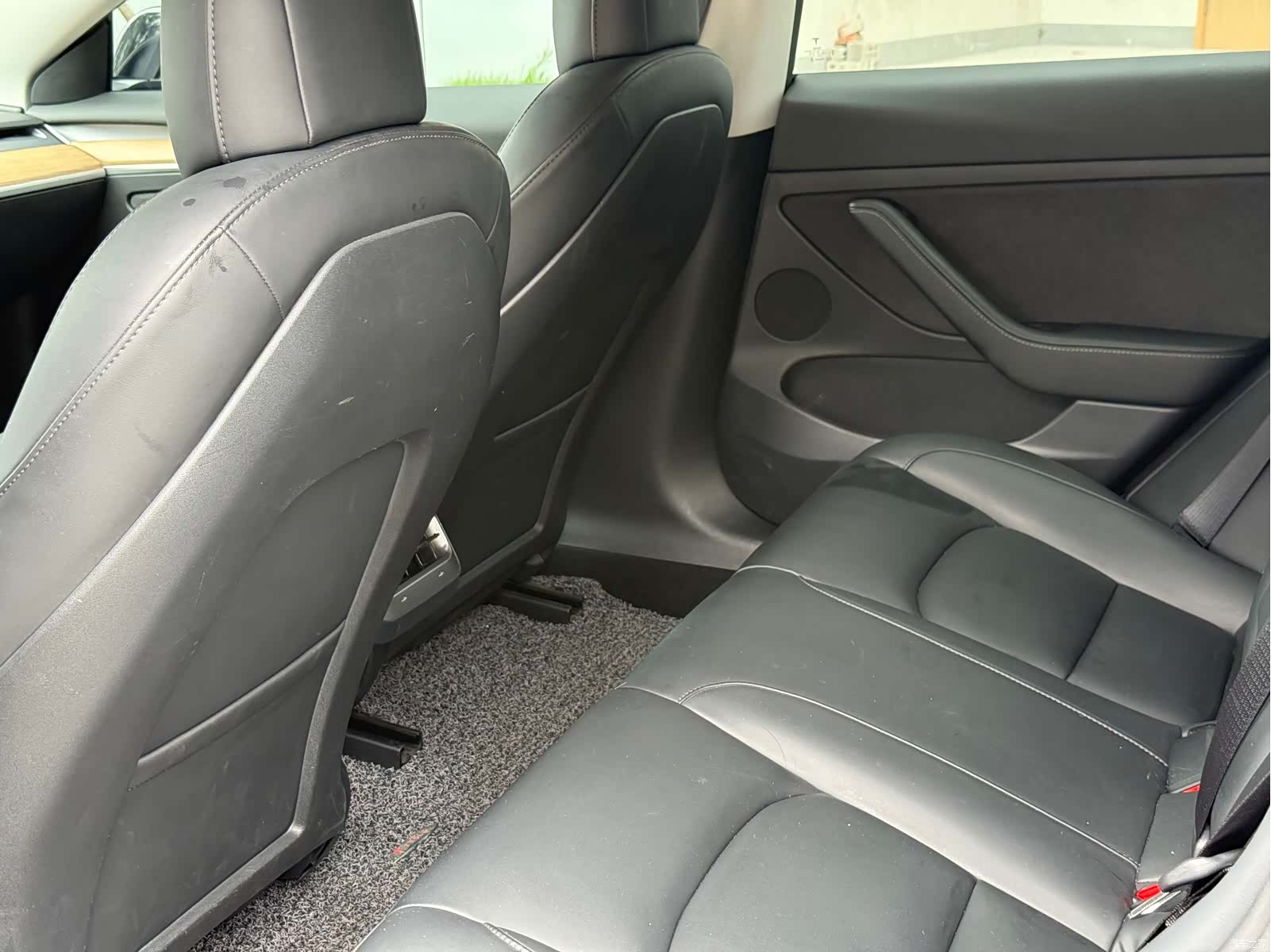 Tesla Model 3, 2021 3