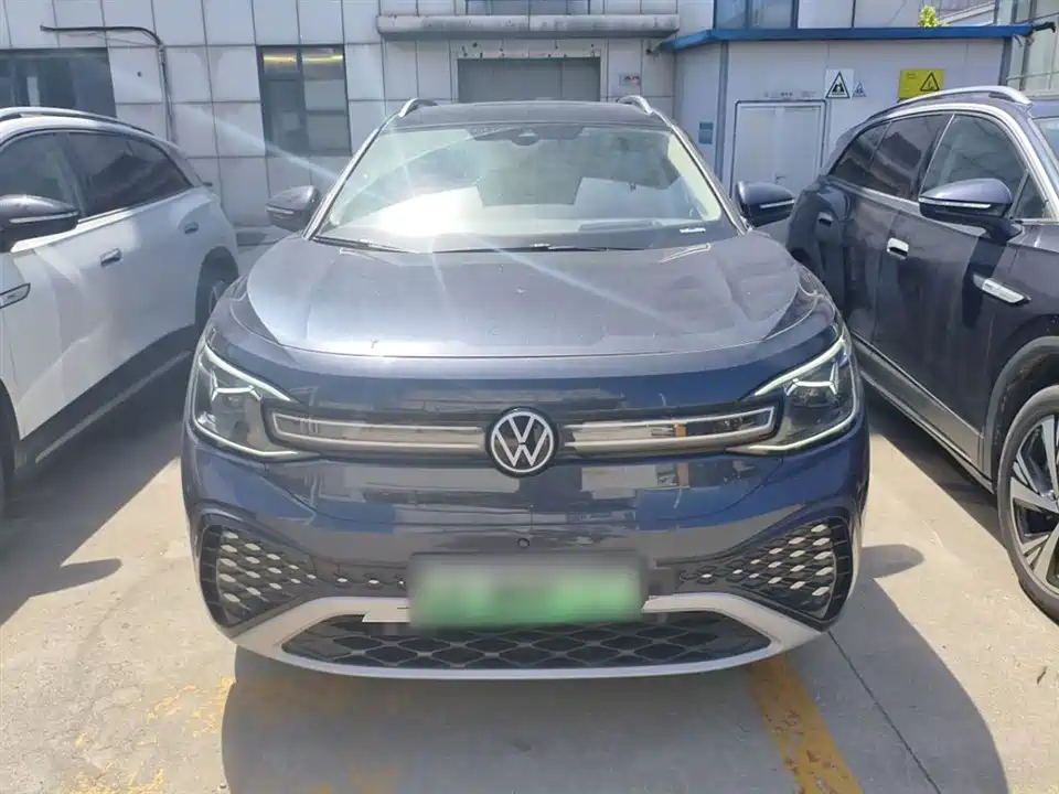 Volkswagen ID.6 CROZZ