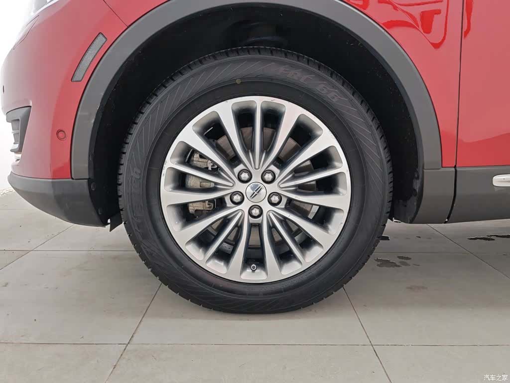 Lincoln MKX, 2016 17