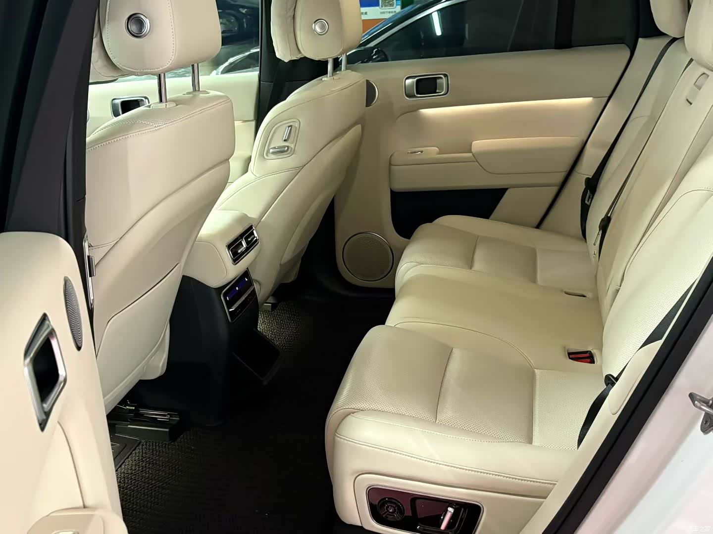 Li Auto L7, 2023 все фото